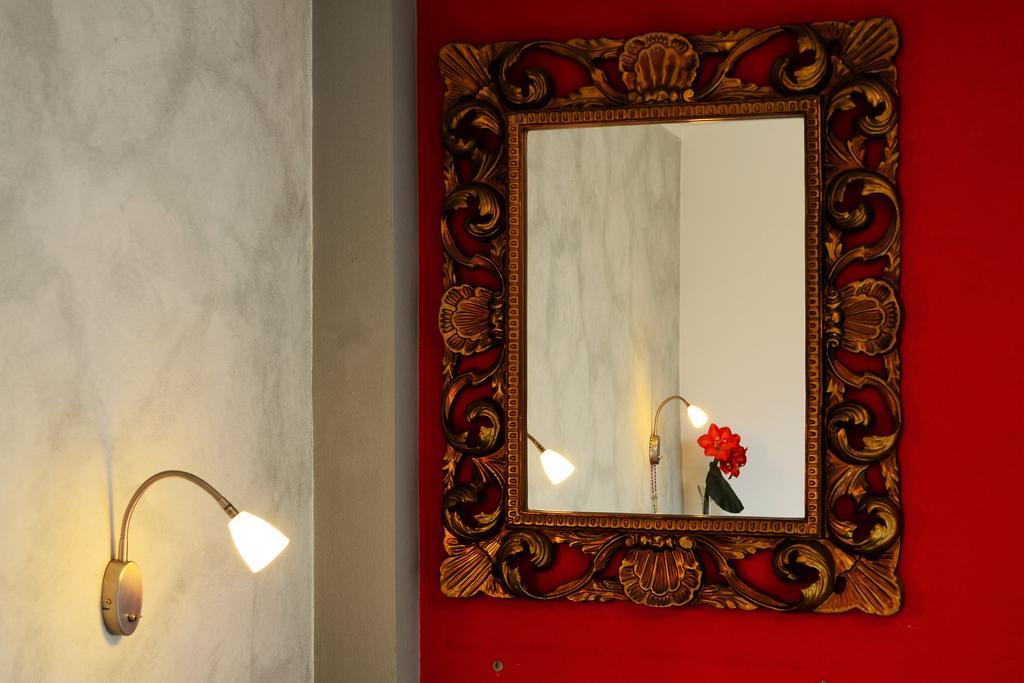 Tremezzina Appartamento Red & Grey Mezzegra Екстериор снимка
