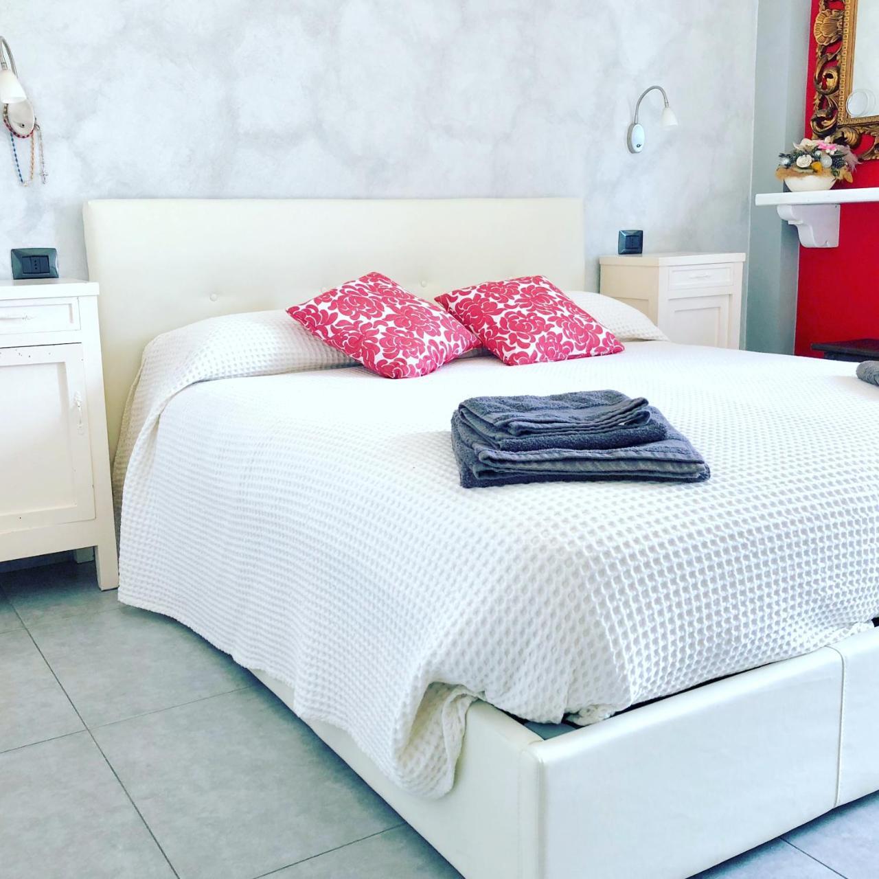 Tremezzina Appartamento Red & Grey Mezzegra Екстериор снимка